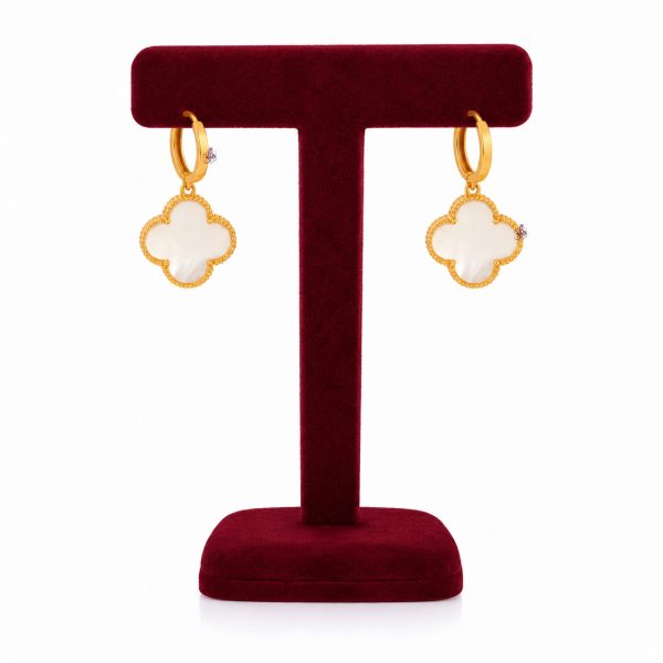 گوشواره طلا 18 عیار طرح ونکلیف با صدف