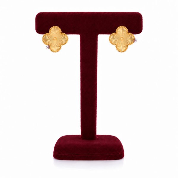 گوشواره طلا 18 عیار طرح ونکلیف