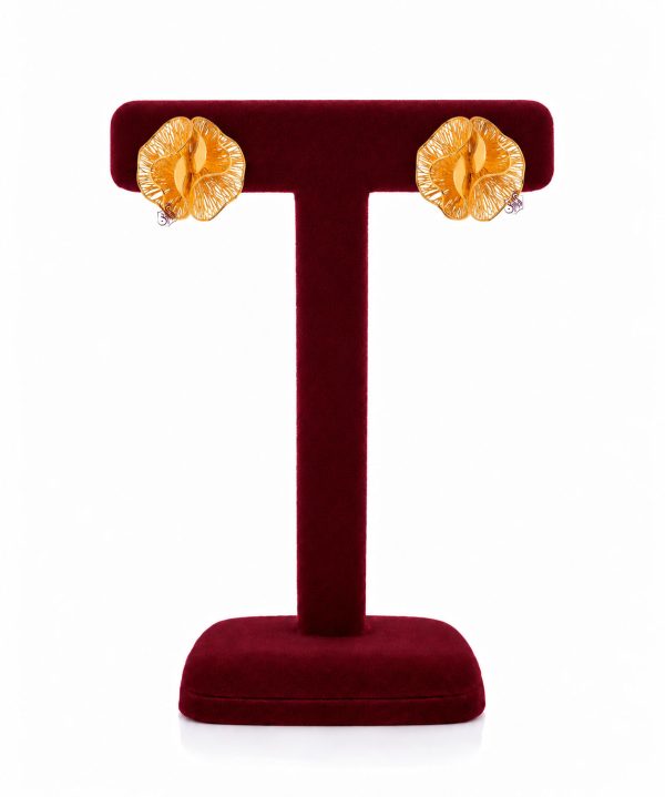 گوشواره طلا 18 عیار طرح میخی گل فیوژن