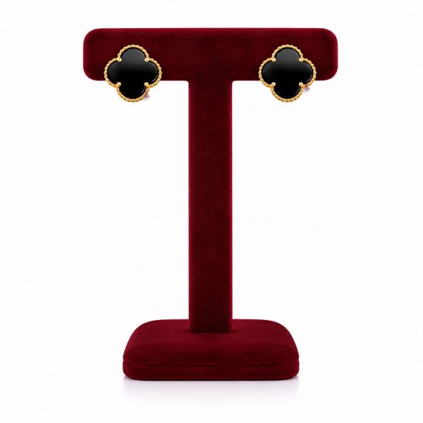 گوشواره طلا 18 عیار میخی زنانه طرح ونکلیف